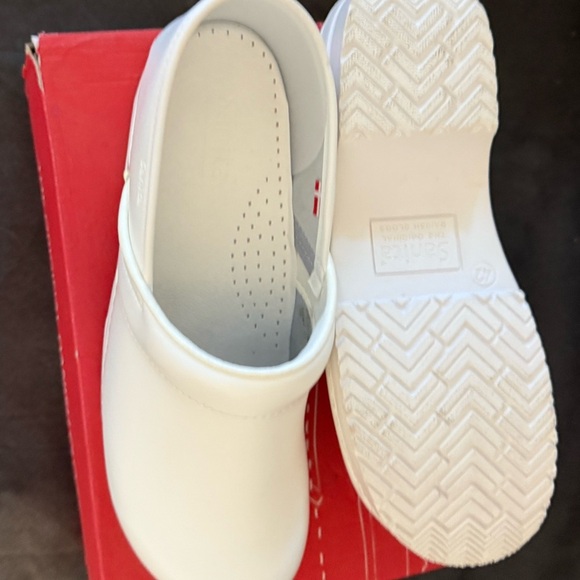 Sanita White Leather Clogs - Picture 4 of 4